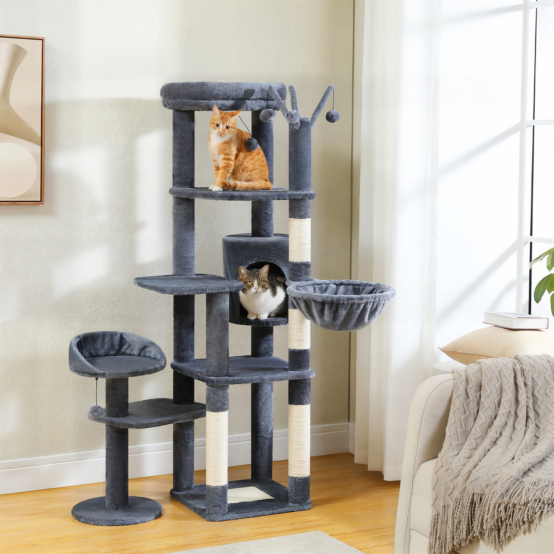 Grand Arbre à Chat pour Plusieurs Chats
